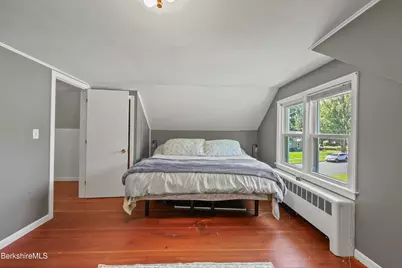 198 Allengate Ave, Pittsfield, MA 01201 - Photo 19
