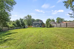 198 Allengate Ave, Pittsfield, MA 01201 - Photo 35