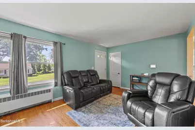 198 Allengate Ave, Pittsfield, MA 01201 - Photo 5