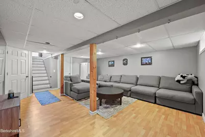 198 Allengate Ave, Pittsfield, MA 01201 - Photo 27