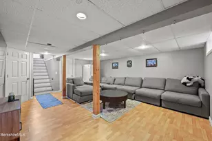 198 Allengate Ave, Pittsfield, MA 01201 - Photo 27