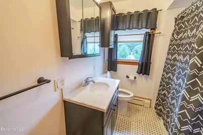 24 Temple St, Adams, MA 01220 - Photo 7