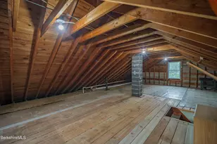 24 Temple St, Adams, MA 01220 - Photo 11