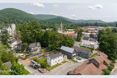 27 Rosseter St, Great Barrington, MA 01230 - Photo 3