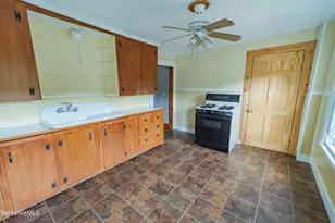 103 Commercial St, Adams, MA 01220 - Photo 15