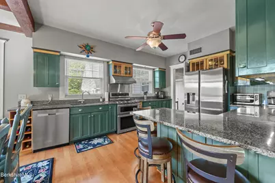 86 Crofut St, Pittsfield, MA 01201 - Photo 15