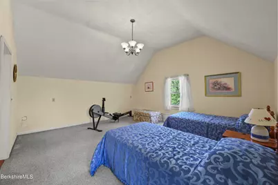 86 Crofut St, Pittsfield, MA 01201 - Photo 43