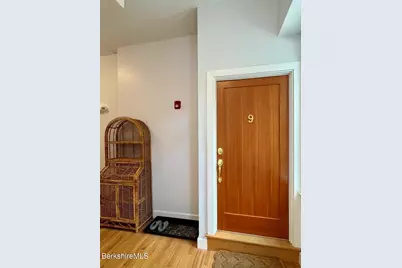 10 Deerfield Ave #Unit 9, Shelburne, MA 01370 - Photo 19