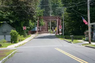 11 Maple St, Chester, MA 01011 - Photo 3