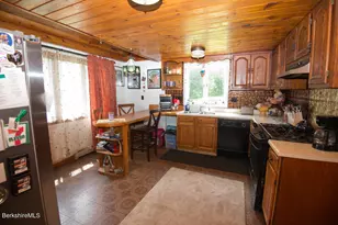11 Maple St, Chester, MA 01011 - Photo 5