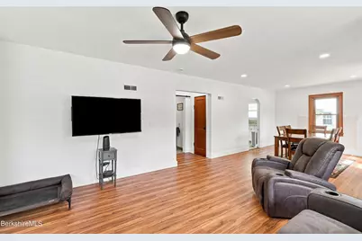 1105 Main St, Dalton, MA 01226 - Photo 11