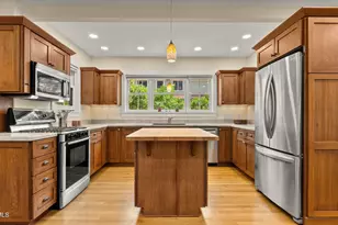 30 Cliffwood St, Lenox, MA 01240 - Photo 15