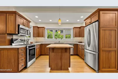 30 Cliffwood St, Lenox, MA 01240 - Photo 15