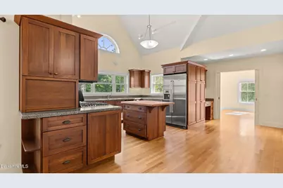 30 Cliffwood St, Lenox, MA 01240 - Photo 43