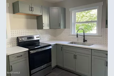 21 Austin Ave, Pittsfield, MA 01201 - Photo 5
