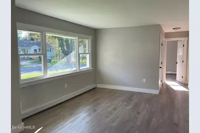 21 Austin Ave, Pittsfield, MA 01201 - Photo 3