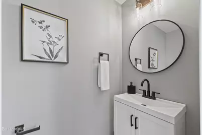 71 Essex St, Pittsfield, MA 01201 - Photo 25