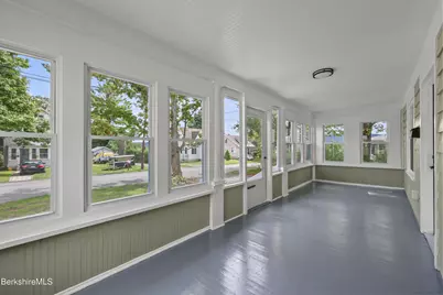 71 Essex St, Pittsfield, MA 01201 - Photo 5