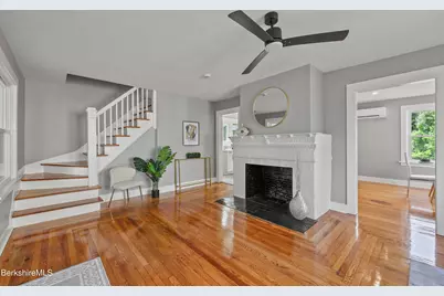 71 Essex St, Pittsfield, MA 01201 - Photo 9