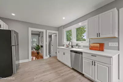 71 Essex St, Pittsfield, MA 01201 - Photo 23