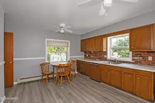 20 Prospect St, Dalton, MA 01226 - Photo 11