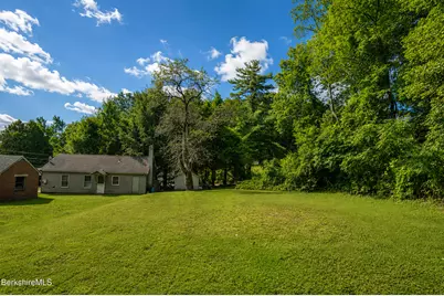 20 Prospect St, Dalton, MA 01226 - Photo 7
