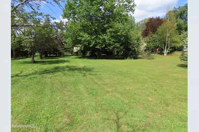 986 Church St, North Adams, MA 01247 - Photo 51