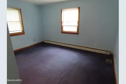 986 Church St, North Adams, MA 01247 - Photo 25