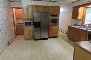 986 Church St, North Adams, MA 01247 - Photo 15