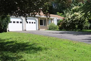 986 Church St, North Adams, MA 01247 - Photo 3