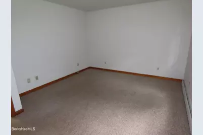 986 Church St, North Adams, MA 01247 - Photo 29