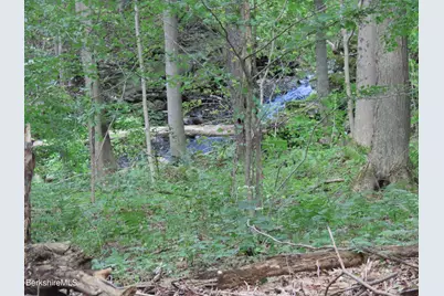 986 Church St, North Adams, MA 01247 - Photo 59