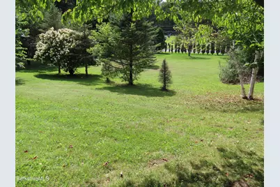 986 Church St, North Adams, MA 01247 - Photo 49
