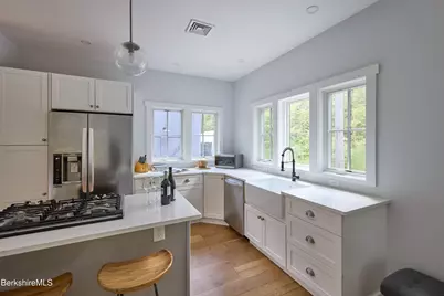 4 Birch Ln, Stockbridge, MA 01262 - Photo 9