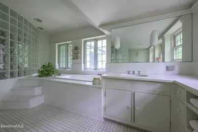 720 South St, Pittsfield, MA 01201 - Photo 31