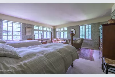 720 South St, Pittsfield, MA 01201 - Photo 29