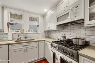 25 Cottage St, Great Barrington, MA 01230 - Photo 19