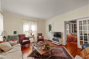 25 Cottage St, Great Barrington, MA 01230 - Photo 11