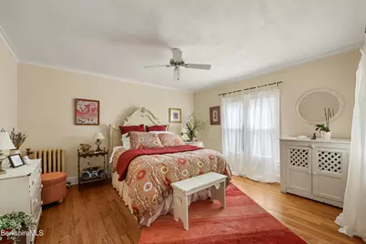 25 Cottage St, Great Barrington, MA 01230 - Photo 27