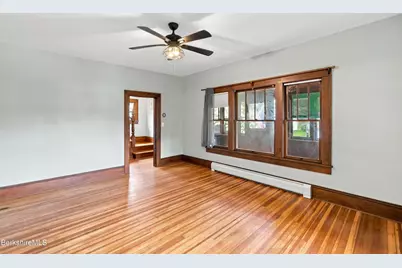 4 Harding Ave, Adams, MA 01220 - Photo 9