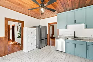 4 Harding Ave, Adams, MA 01220 - Photo 15