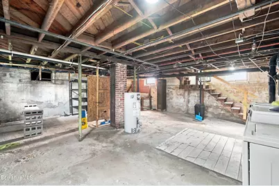 4 Harding Ave, Adams, MA 01220 - Photo 37