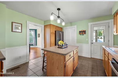 4 Richmond St, Adams, MA 01220 - Photo 21