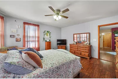 4 Richmond St, Adams, MA 01220 - Photo 35