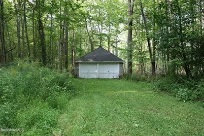 2044 State Rd, Richmond, MA 01254 - Photo 9