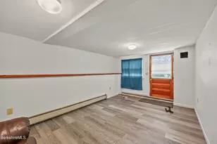 81 Calumet St, Pittsfield, MA 01201 - Photo 17