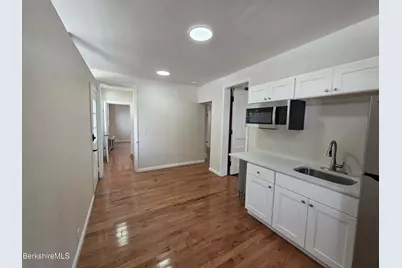 28 Bartlett Ave, Pittsfield, MA 01201 - Photo 7