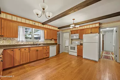 20 Franklin St, Pittsfield, MA 01201 - Photo 9