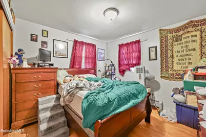 81 Calumet St, Pittsfield, MA 01201 - Photo 13