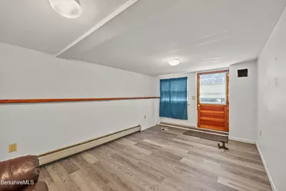 81 Calumet St, Pittsfield, MA 01201 - Photo 17